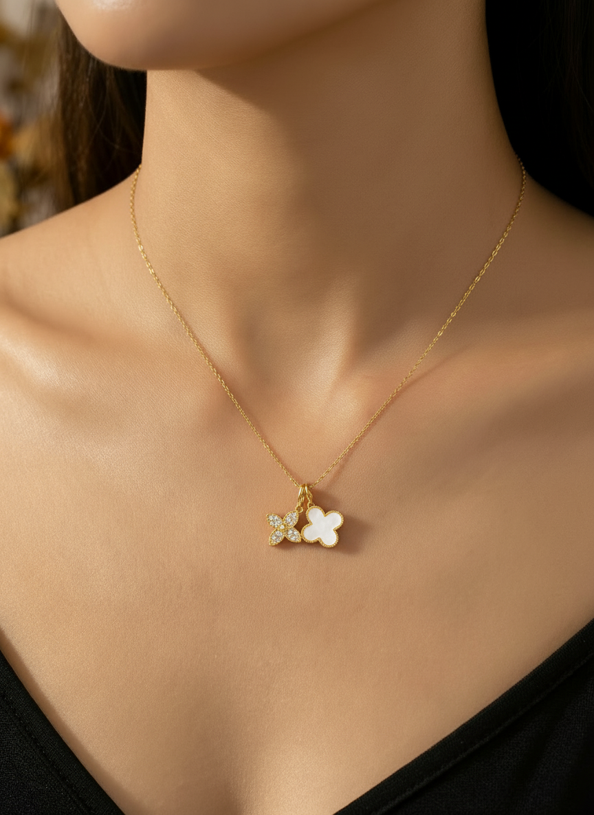 Colar Little Fortunata Branco e Dourado