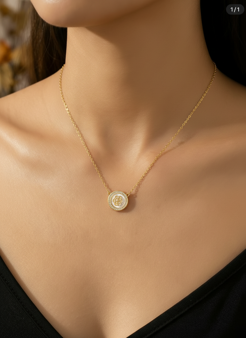 Colar Darling Flower Dourado