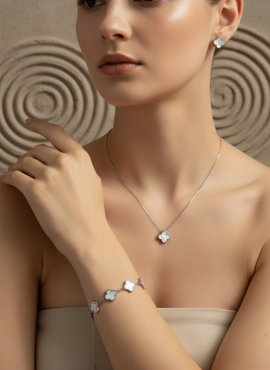 Conjunto Fortunata Branco e Prateado